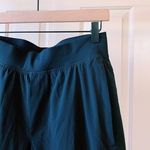 LULULEMON THE SHORT 9” LUX *SPECIAL EDITION